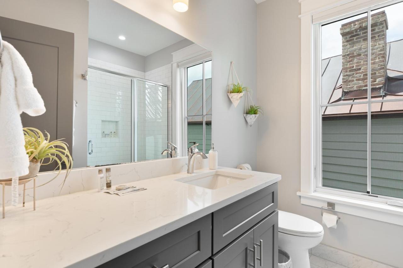 The Palm Suite At 124 Spring Charleston Bagian luar foto